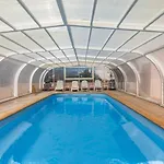 Banyuls-sur-mer: Confort Et Piscine Partagée Apartment