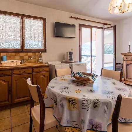 Appartement Confortable à Banyuls-sur-mer, Piscine Partagée *